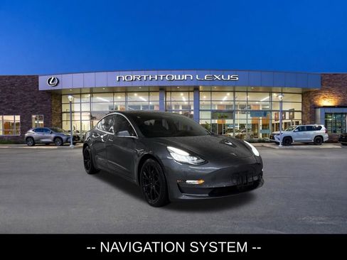 Used 2018 Tesla Model 3 Long Range AWD/4WD image 3