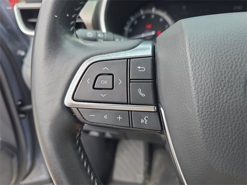 Used 2021 Toyota Highlander XLE image 25