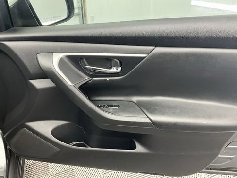 Used 2016 Nissan Altima 2.5 S w/ Power Driver Seat Package image 14