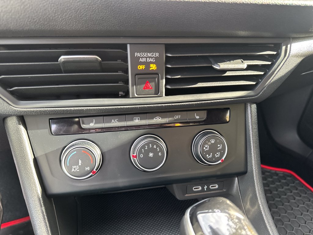 Used 2024 Volkswagen Jetta Sport FWD image 17