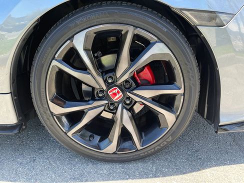 Used 2017 Honda Civic Sport image 32