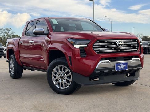 Used 2025 Toyota Tacoma Limited image 2