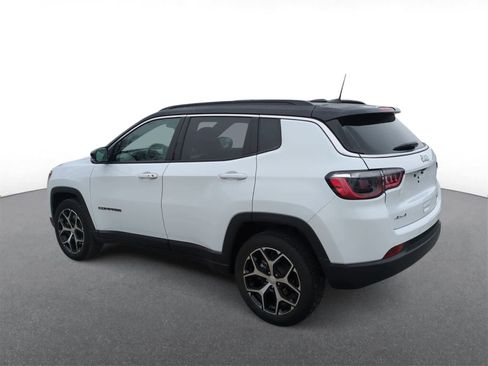 Certified 2024 Jeep Compass Limited image 6