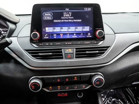Used 2024 Nissan Altima 2.5 SR FWD image 25