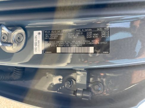 Used 2023 Volvo XC90 B6 Plus image 25