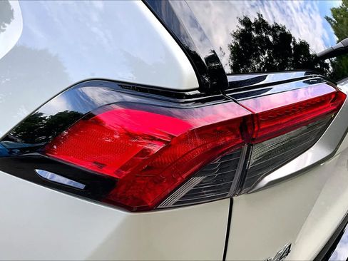 Certified 2022 Toyota RAV4 XSE AWD/4WD image 27