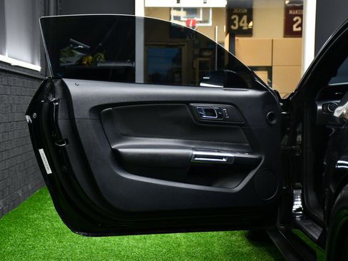 Used 2015 Ford Mustang Coupe image 13