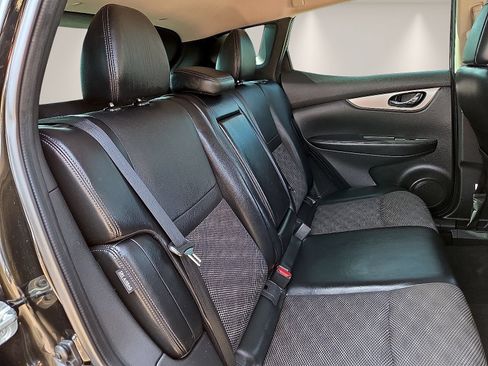 Used 2020 Nissan Rogue Sport SV w/ Technology Package FWD image 10