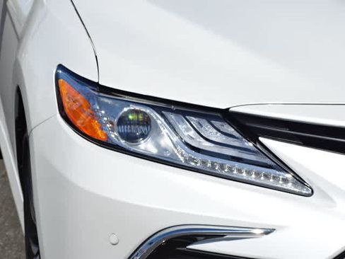 Used 2023 Toyota Camry XLE w/ Navigation Package FWD image 5