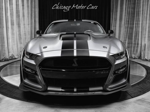 Used 2021 Ford Mustang Shelby GT500 w/ Technology Package RWD image 7