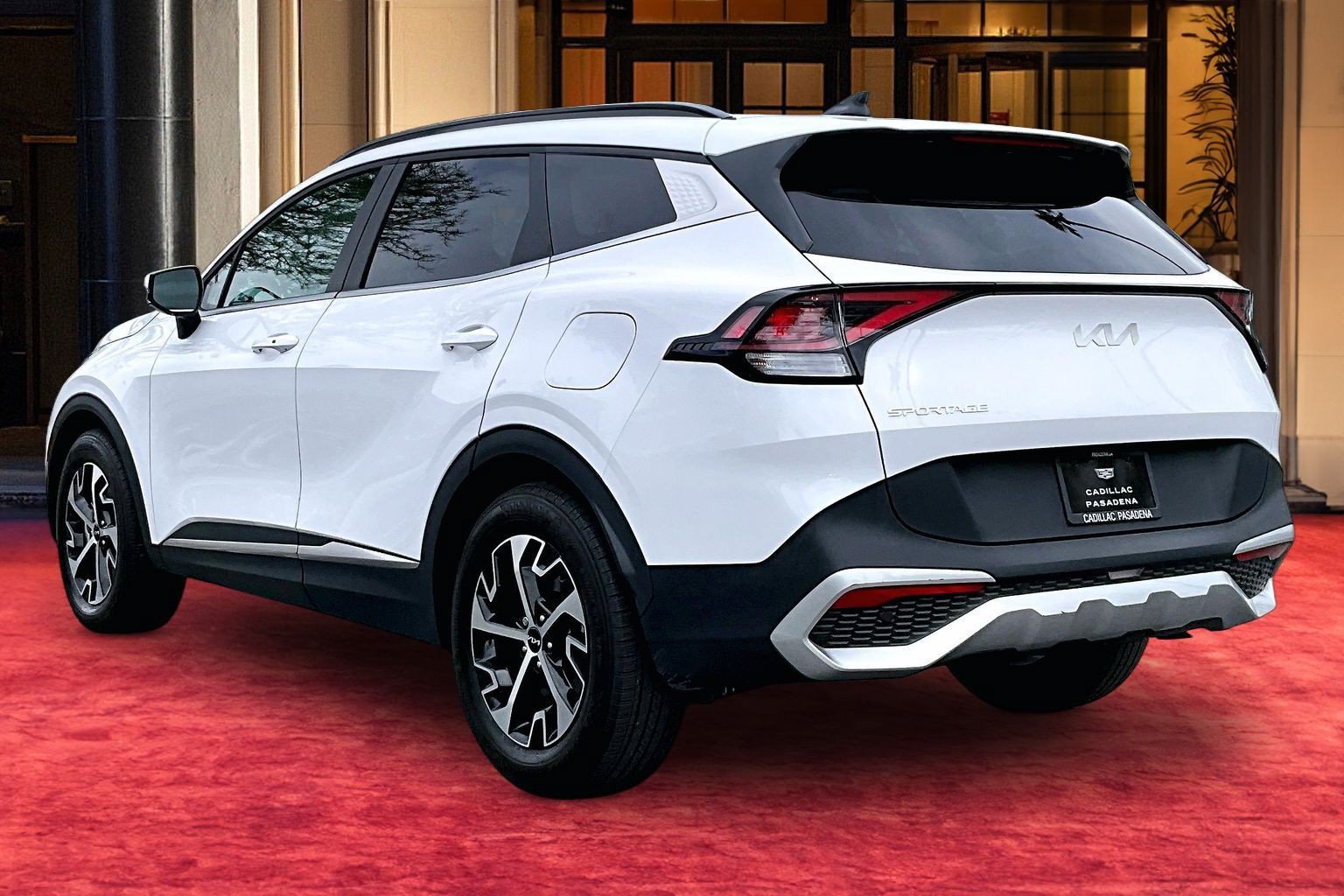 Used 2025 Kia Sportage EX w/ Premium Package FWD image 4