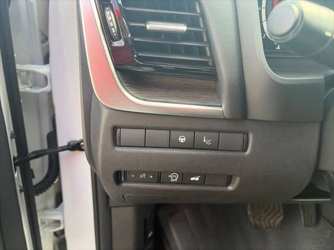 Used 2026 Nissan Rogue Platinum w/ Platinum Premium Package AWD/4WD image 19
