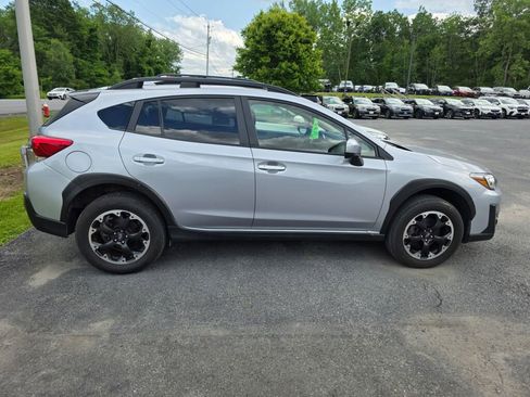 Certified 2022 Subaru Crosstrek 2.0i Premium w/ Moonroof Package image 6