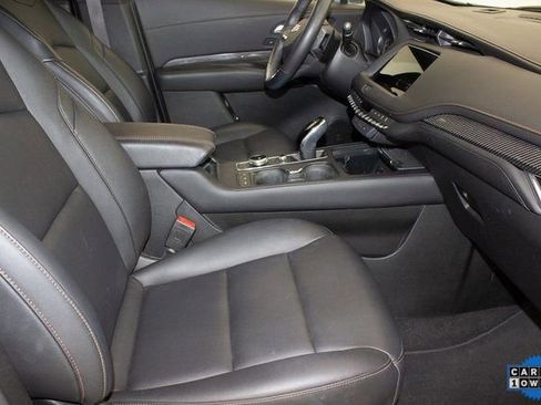 Used 2023 Cadillac XT4 Sport image 10