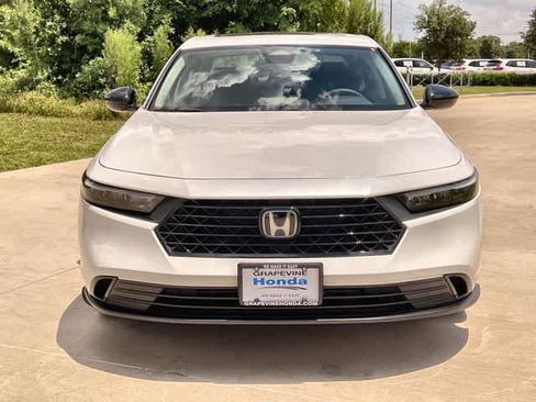 Used 2025 Honda Accord SE image 7