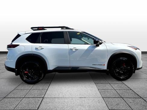 Certified 2026 Nissan Rogue SV AWD/4WD image 4