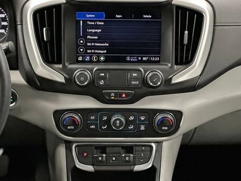 Certified 2022 GMC Terrain SLT FWD image 17