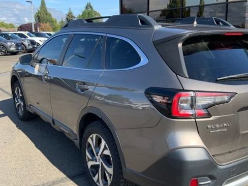 Used 2022 Subaru Outback Limited AWD/4WD image 5
