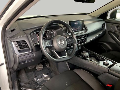Used 2024 Nissan Rogue S AWD/4WD image 17