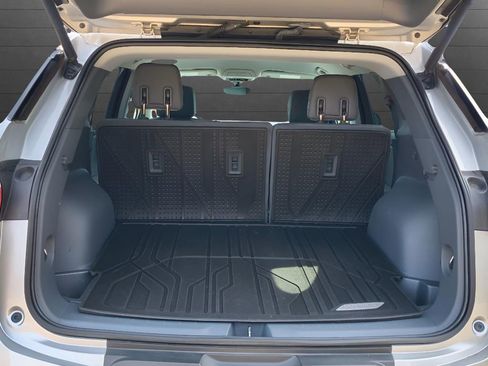 Used 2021 Chevrolet Blazer LT w/ Sound & Technology Package FWD image 7