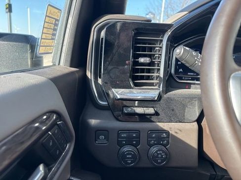 Used 2024 Chevrolet Silverado 2500 LTZ w/ LTZ Premium Package image 20