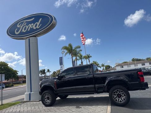 Used 2025 Ford F250 Lariat w/ Lariat Ultimate Package AWD/4WD image 34