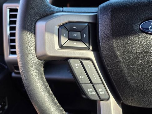 Used 2015 Ford F150 Platinum w/ Equipment Group 701A Luxury image 34