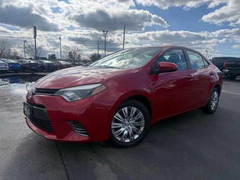 Used 2016 Toyota Corolla LE FWD image 1