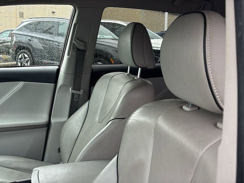 Used 2013 Toyota Venza XLE image 26