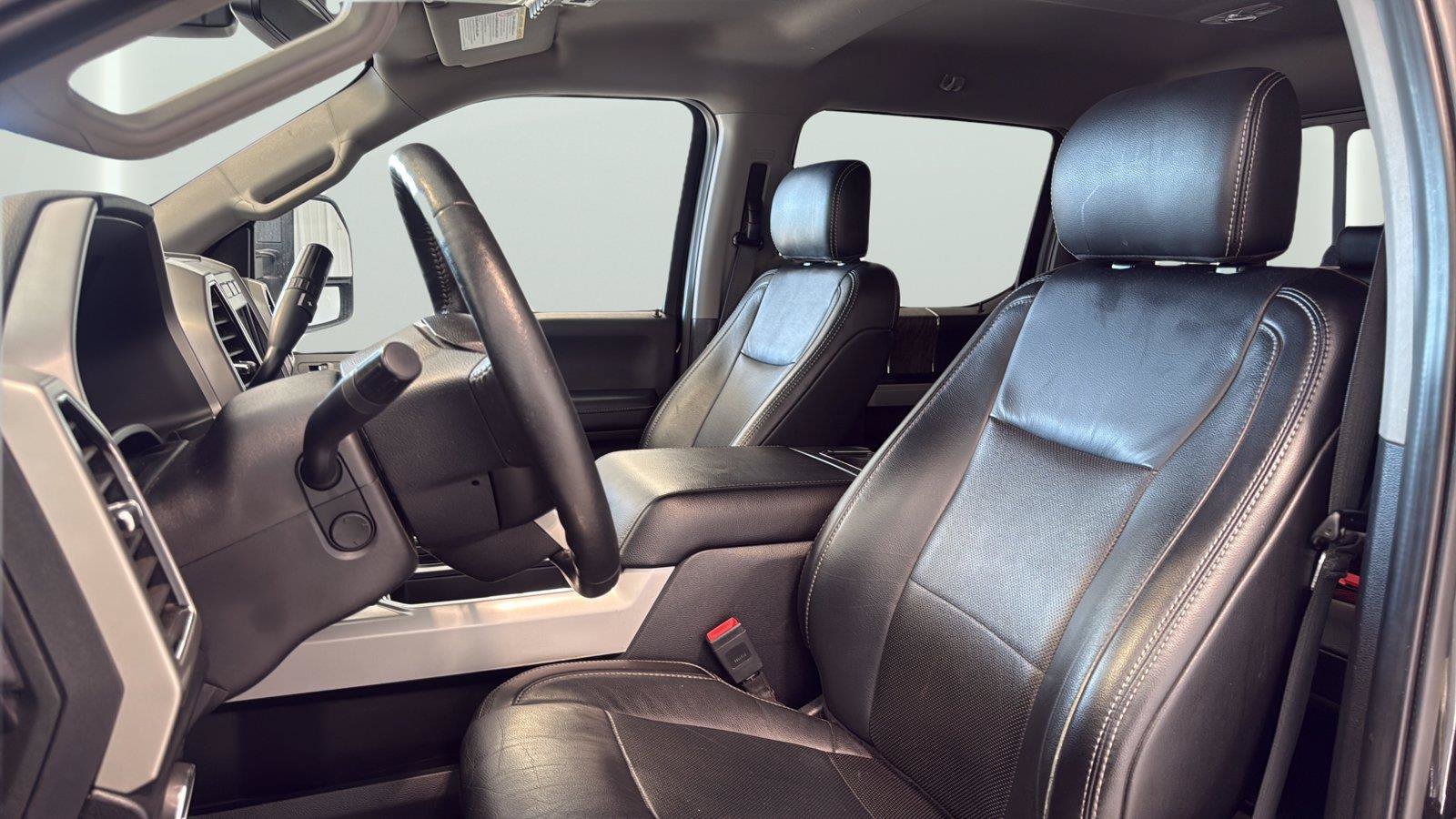 Used 2019 Ford F250 Lariat w/ Lariat Ultimate Package AWD/4WD image 10