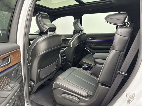 Used 2025 Jeep Grand Cherokee L Summit w/ MOPAR Finishing Package image 29