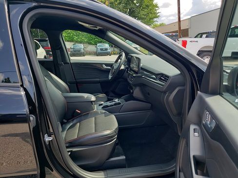 Certified 2023 Ford Escape ST-Line w/ Tech Pack #1 FWD image 19