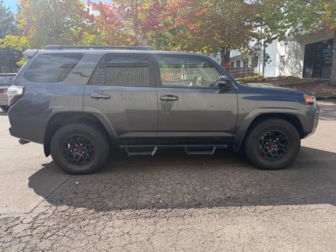 Used 2023 Toyota 4Runner TRD Off-Road Premium w/ Off Road Premium Plus Package AWD/4WD image 5
