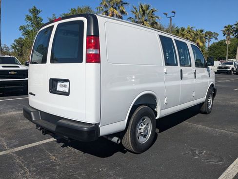 New 2025 Chevrolet Express 2500 w/ Driver Convenience Package image 4
