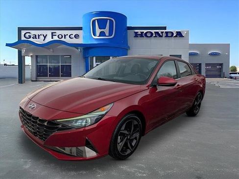 Used 2023 Hyundai Elantra Limited w/ Cargo Package image 4