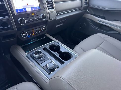 Used 2021 Ford Expedition XLT image 37
