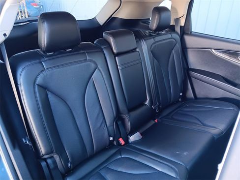 Used 2023 Lincoln Nautilus Reserve w/ Equipment Group 201A image 30