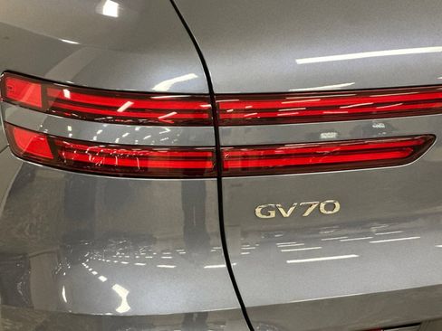 New 2026 Genesis GV70 2.5T Advanced AWD/4WD image 27
