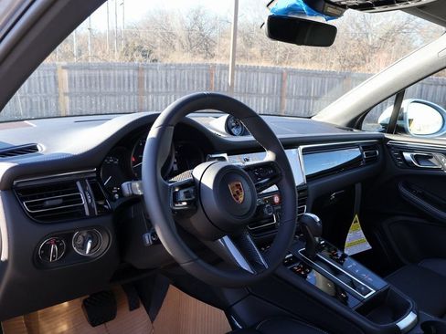 Certified 2026 Porsche Macan Turbo AWD/4WD image 4