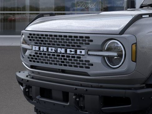 New 2025 Ford Bronco Badlands image 19