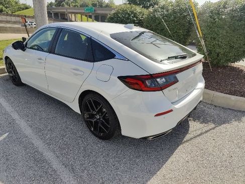 Used 2023 Honda Civic Sport Touring image 7