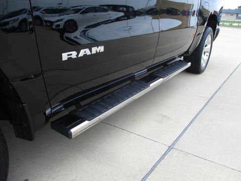 Used 2022 RAM 1500 Big Horn AWD/4WD image 14
