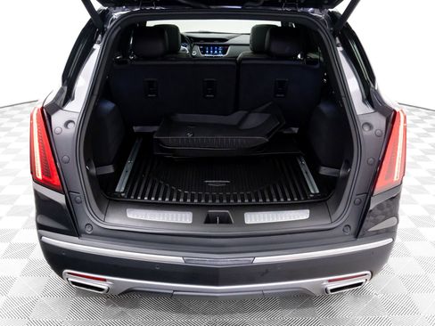 Used 2020 Cadillac XT5 Premium Luxury w/ LPO, Floor Liner Package image 32
