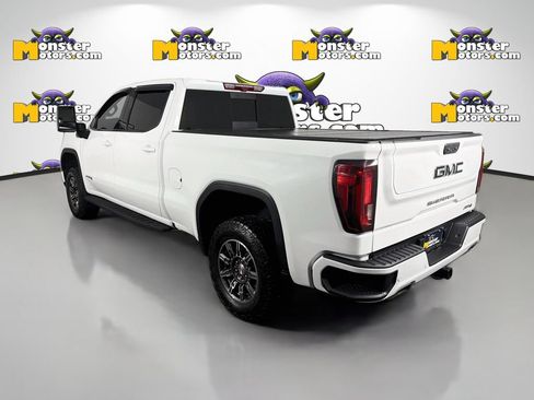 Used 2024 GMC Sierra 1500 AT4 w/ Technology Package AWD/4WD image 7