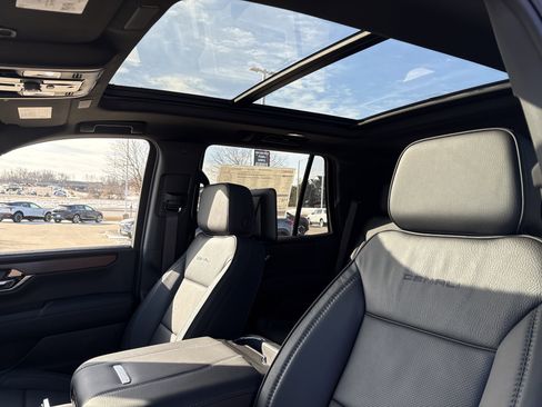 New 2026 GMC Yukon Denali image 12