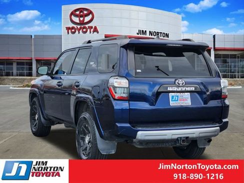 Used 2022 Toyota 4Runner TRD Off-Road Premium image 8