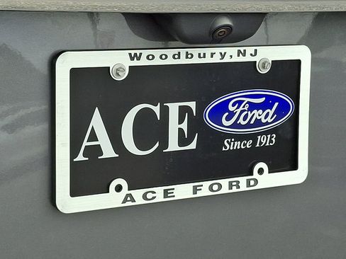 Used 2023 Ford Explorer XLT AWD/4WD image 30