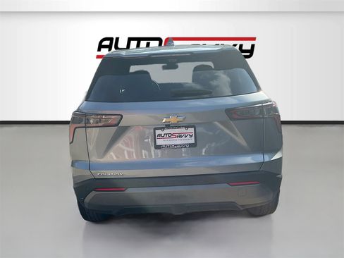 Used 2025 Chevrolet Equinox LT w/ Safety and Technology Package image 6