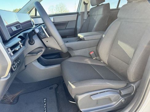 New 2026 Hyundai Santa Fe SE image 8