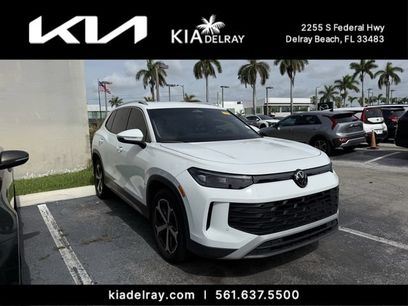 Used 2025 Volkswagen Tiguan SE